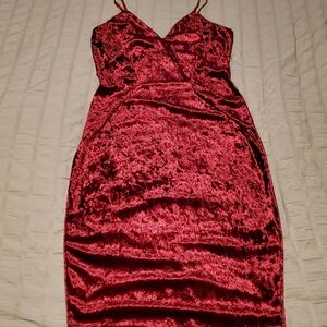 💕 Windsor 💕 Burgundy Velvet Midi Dress